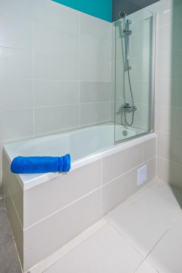 Net Hotel Pitesti Ngoại thất bức ảnh