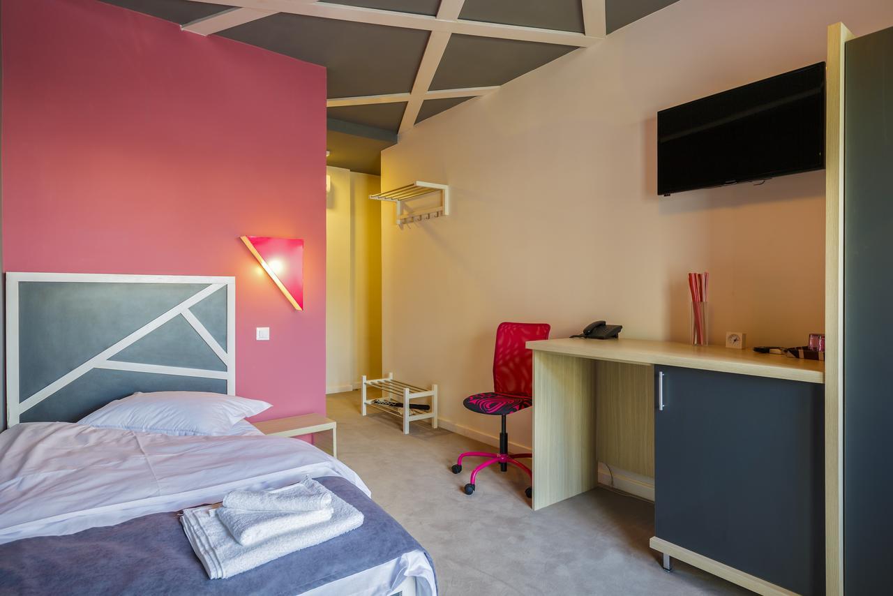 Net Hotel Pitesti Ngoại thất bức ảnh