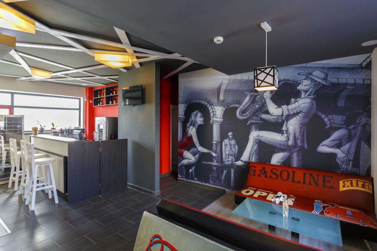Net Hotel Pitesti Ngoại thất bức ảnh
