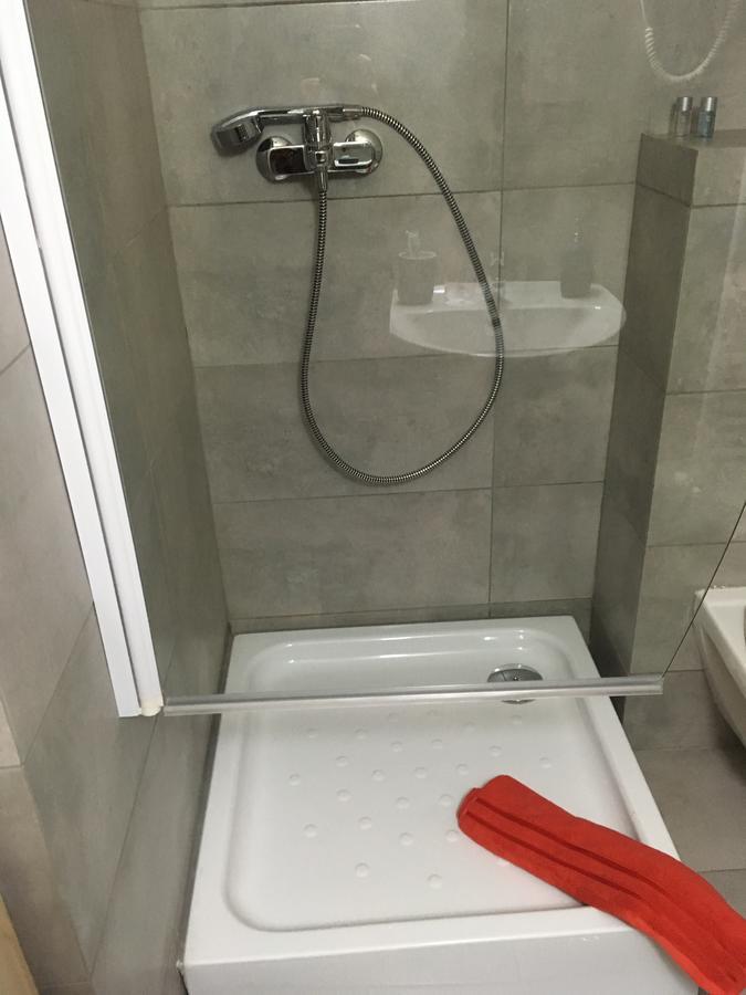 Net Hotel Pitesti Ngoại thất bức ảnh