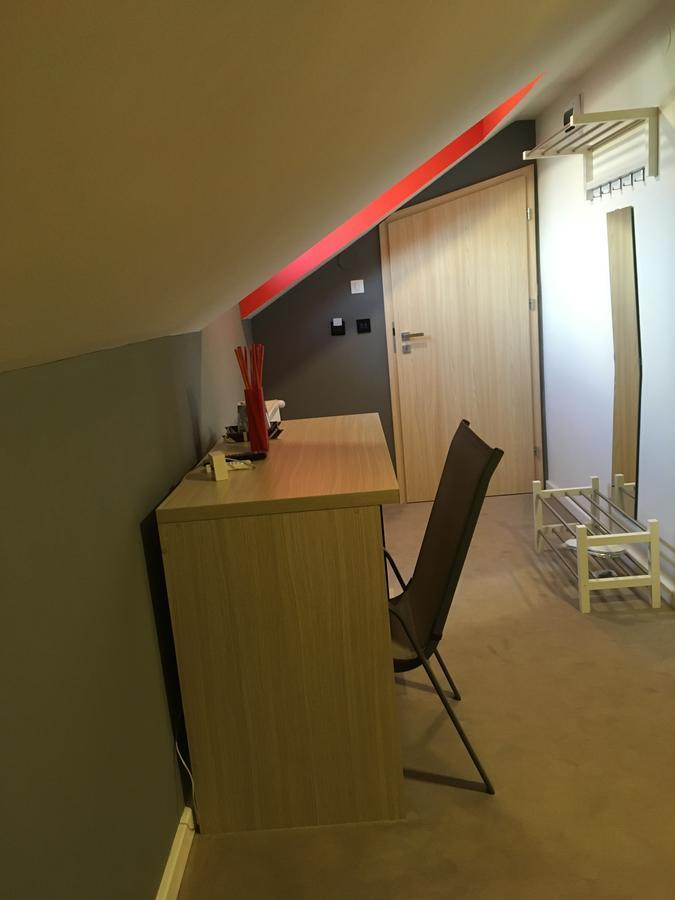 Net Hotel Pitesti Ngoại thất bức ảnh