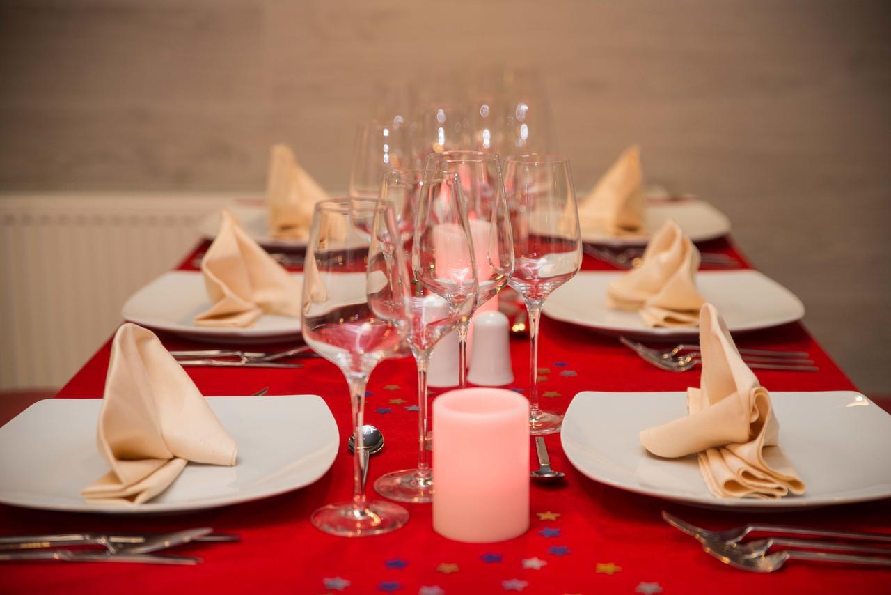 Net Hotel Pitesti Ngoại thất bức ảnh