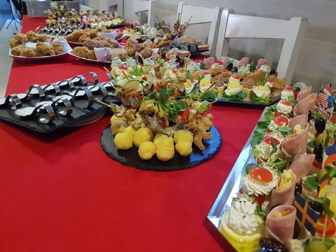 Net Hotel Pitesti Ngoại thất bức ảnh